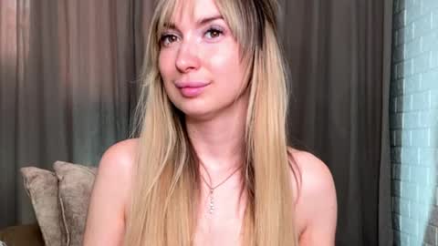 _crystal_moon_1 online show from November 2025 07:29:02 AM