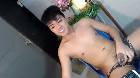 Snapshot of _cumwithrussel chatting on July 2026 02:06:02 AM Russ online show from July 2026 02:06:02 AM