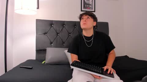 Snapshot of _daarcy chatting on January 2026 12:40:01 PM Darcy online show from January 2026 12:40:01 PM