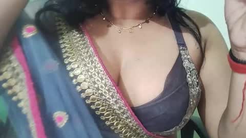 _dreamgirl_0 online show from March 2026 11:40:01 PM