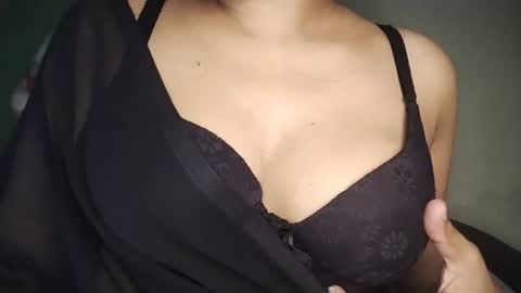 Snapshot of _dreamgirl_0 chatting on June 2026 10:20:01 AM _dreamgirl_0 online show from June 2026 10:20:01 AM