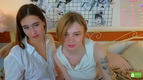 Snapshot of _eliizabeth__ chatting on April 2026 10:00:02 PM Lizzy online show from April 2026 10:00:02 PM