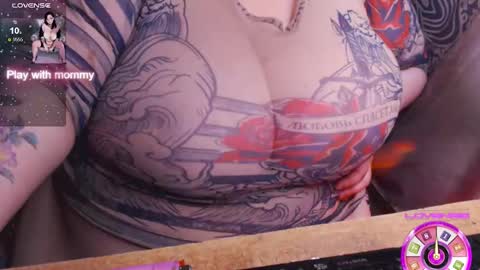 Snapshot of _ellybelly_ chatting on September 2025 12:37:01 PM LIsa online show from September 2025 12:37:01 PM