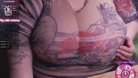 Snapshot of _ellybelly_ chatting on September 2025 10:06:02 AM LIsa online show from September 2025 10:06:02 AM