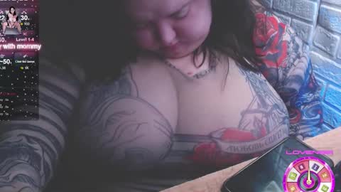 Snapshot of _ellybelly_ chatting on October 2025 10:08:02 PM LIsa online show from October 2025 10:08:02 PM