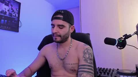 Snapshot of _elon_coxx_ chatting on January 2025 03:51:01 AM  -         online show from January 2025 03:51:01 AM