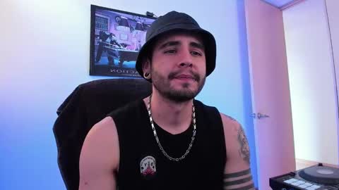 Snapshot of _elon_coxx_ chatting on February 2025 09:38:01 PM  -         online show from February 2025 09:38:01 PM