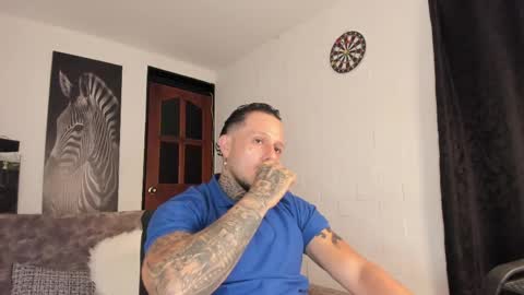 Snapshot of _emilio_escobar chatting on June 2026 09:33:02 AM Emilio online show from June 2026 09:33:02 AM