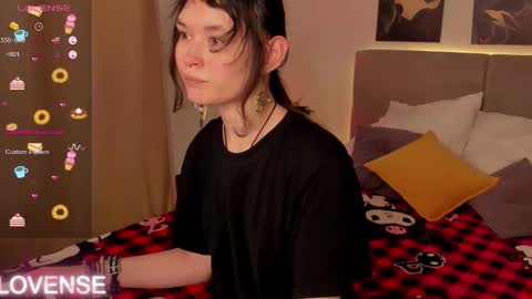 _emily__strike_ online show from February 2026 10:33:01 AM