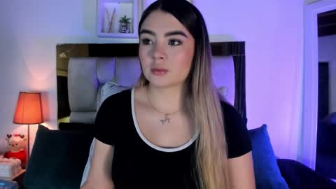 Isabella online show from February 2026 12:10:02 PM