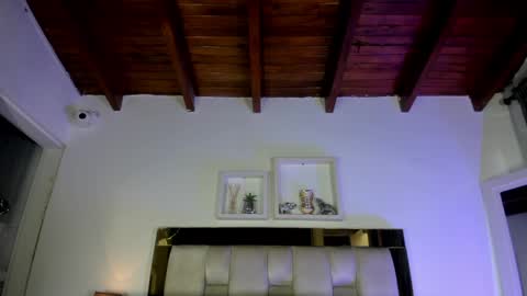 Isabella online show from March 2026 12:05:03 PM