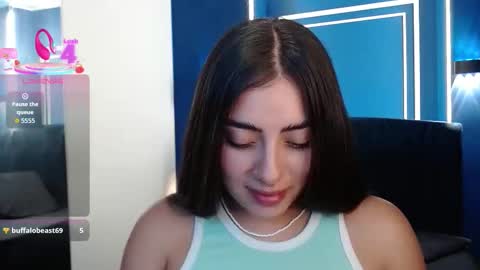 Emma online show from October 2025 10:40:02 PM