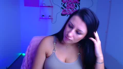 Emma online show from October 2025 06:27:02 AM