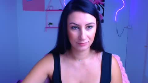 Emma online show from October 2025 11:54:01 AM