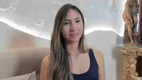 _emmawalka online show from September 2025 09:15:01 PM