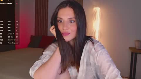 _esmeraldiyaa_ online show from July 2026 08:59:02 PM