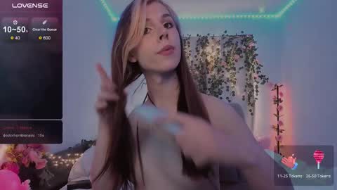 Snapshot of _eva_pleasure_ chatting on September 2025 06:06:01 AM Eva online show from September 2025 06:06:01 AM