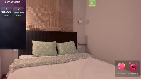 Snapshot of _eva_pleasure_ chatting on November 2025 10:04:02 AM Eva online show from November 2025 10:04:02 AM