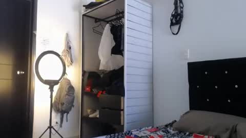 Snapshot of _exa_ chatting on July 2026 07:04:01 PM Exa help me position myself with your thumb up thanks online show from July 2026 07:04:01 PM