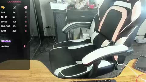 Snapshot of _feralberry__ chatting on December 2024 06:01:01 AM Alis online show from December 2024 06:01:01 AM