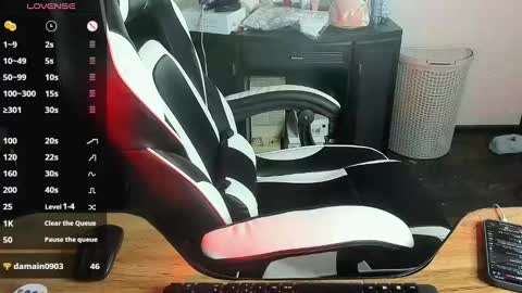 Snapshot of _feralberry__ chatting on December 2024 04:11:01 AM Alis online show from December 2024 04:11:01 AM