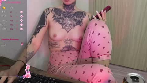 Snapshot of _feralberry__ chatting on February 2025 05:55:02 PM Alis online show from February 2025 05:55:02 PM