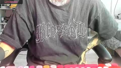 Snapshot of _feralberry__ chatting on November 2025 07:44:02 AM Alis online show from November 2025 07:44:02 AM