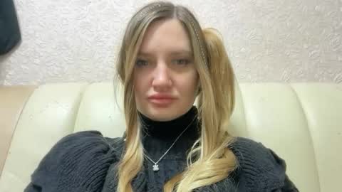  Flora  online show from January 2026 09:31:01 PM