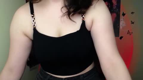 Snapshot of _foxy_lady chatting on May 2026 10:36:01 AM Alice online show from May 2026 10:36:01 AM