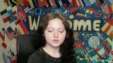 Snapshot of _foxy_lady chatting on May 2026 06:10:01 AM Alice online show from May 2026 06:10:01 AM