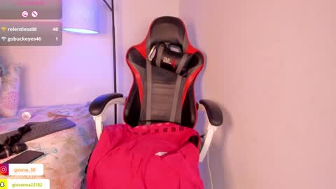 Snapshot of _giovaa_ chatting on January 2025 10:10:01 PM G I O V A online show from January 2025 10:10:01 PM