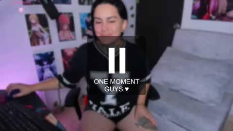 LEEP  online show from November 2025 01:33:02 AM