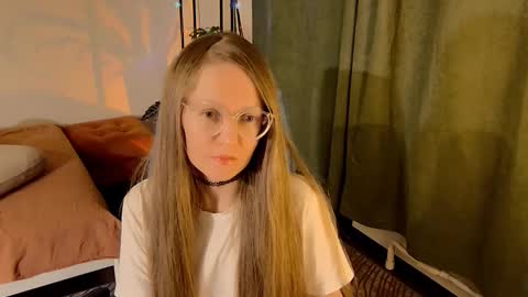 Snapshot of _goldilocks__ chatting on October 2025 03:43:01 PM _goldilocks__ online show from October 2025 03:43:01 PM