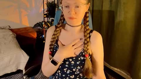 Snapshot of _goldilocks__ chatting on October 2025 06:19:02 PM _goldilocks__ online show from October 2025 06:19:02 PM