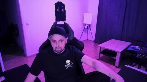 Dennis online show from June 2026 11:43:01 PM