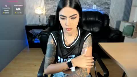 Snapshot of _hanna_miller__ chatting on February 2026 08:25:01 PM Hanna online show from February 2026 08:25:01 PM