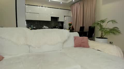 Julia online show from January 2025 11:41:01 AM