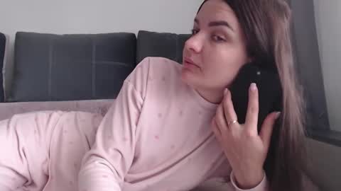 Snapshot of _hidden_frommymoom_ chatting on March 2026 08:47:02 AM Criss4u online show from March 2026 08:47:02 AM