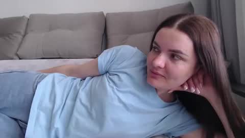 Snapshot of _hidden_frommymoom_ chatting on April 2026 09:28:02 AM Criss4u online show from April 2026 09:28:02 AM