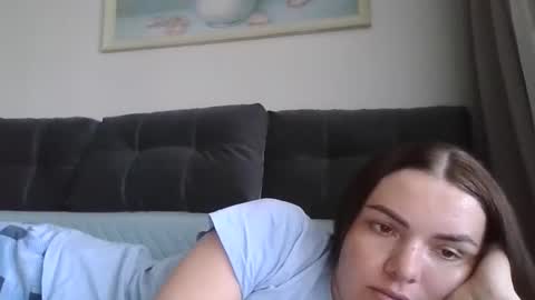 Snapshot of _hidden_frommymoom_ chatting on April 2026 12:44:02 PM Criss4u online show from April 2026 12:44:02 PM