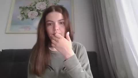 Snapshot of _hidden_frommymoom_ chatting on April 2026 06:47:02 AM Criss4u online show from April 2026 06:47:02 AM