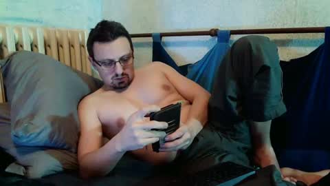 Manuel online show from February 2025 06:04:01 PM