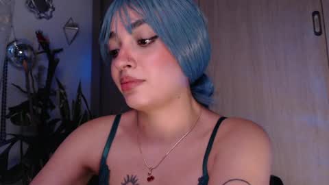 Snapshot of _hotpink chatting on May 2026 11:21:01 PM Jenn online show from May 2026 11:21:01 PM