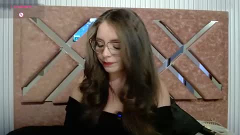 Snapshot of _isaabellaa chatting on June 2026 01:14:01 PM Isa online show from June 2026 01:14:01 PM
