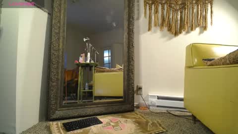 Snapshot of _ittybitty chatting on February 2025 01:47:02 AM  ittybitty online show from February 2025 01:47:02 AM