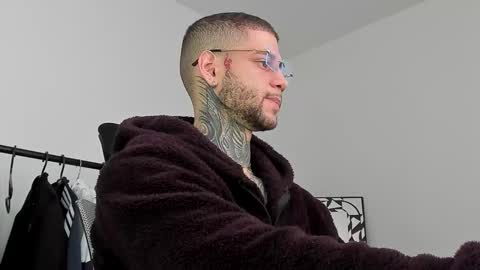 jeison online show from November 2025 12:27:01 PM