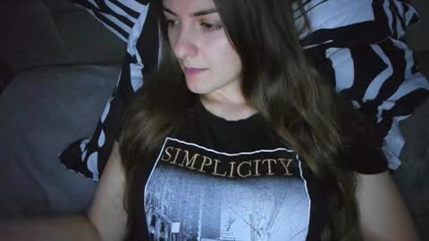 Snapshot of _just_a_simple_girl chatting on December 2024 07:18:01 PM _just_a_simple_girl online show from December 2024 07:18:01 PM