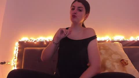 Snapshot of _just_a_simple_girl chatting on January 2025 12:53:02 PM _just_a_simple_girl online show from January 2025 12:53:02 PM