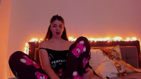 Snapshot of _just_a_simple_girl chatting on January 2025 11:36:02 AM _just_a_simple_girl online show from January 2025 11:36:02 AM