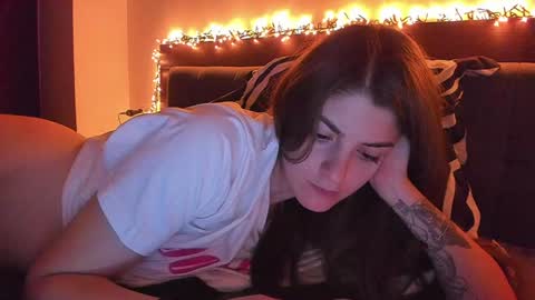 Snapshot of _just_a_simple_girl chatting on January 2025 03:09:02 PM _just_a_simple_girl online show from January 2025 03:09:02 PM